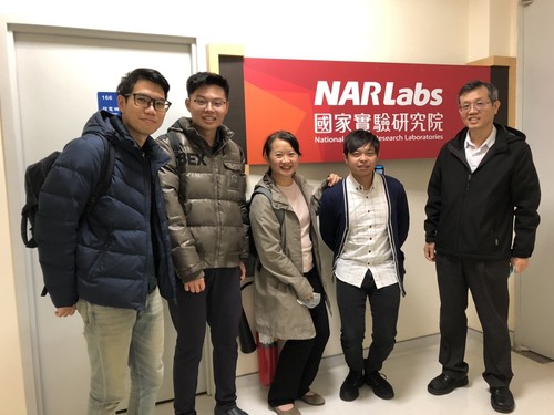 陳炳宜主任與王琪芸老師帶領博士生們前往新竹國家儀器研究院台灣儀器科技研究中心參觀儀器設備
