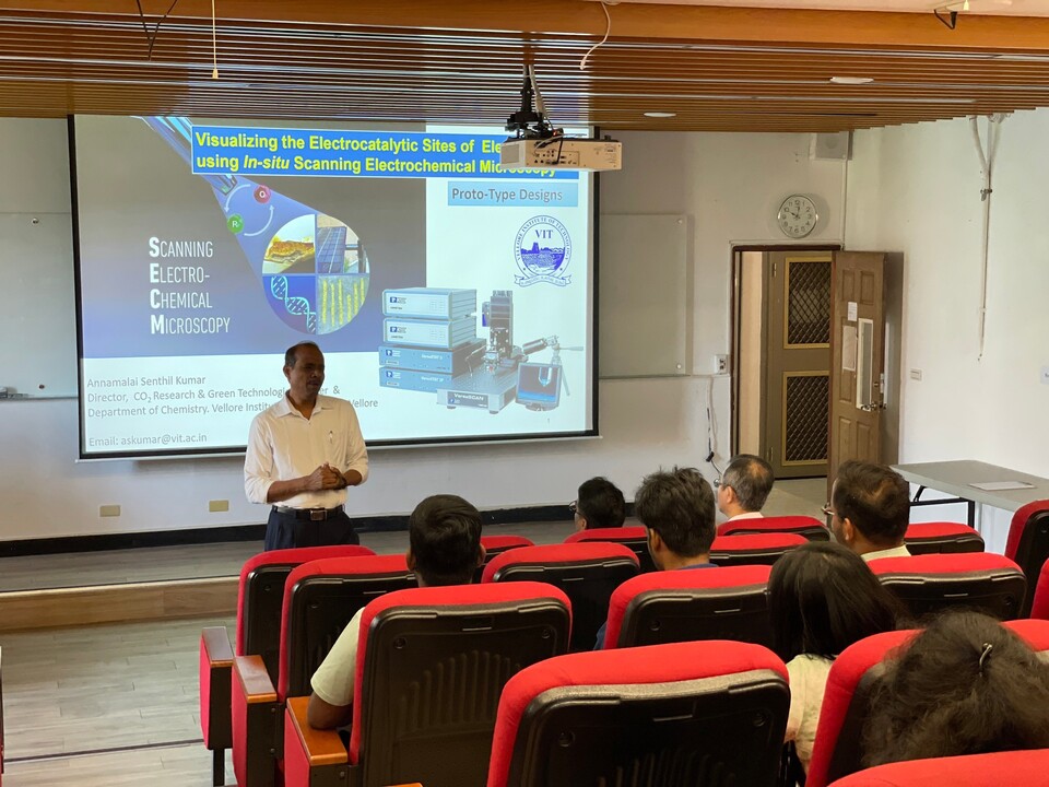 Scholar's speechImage