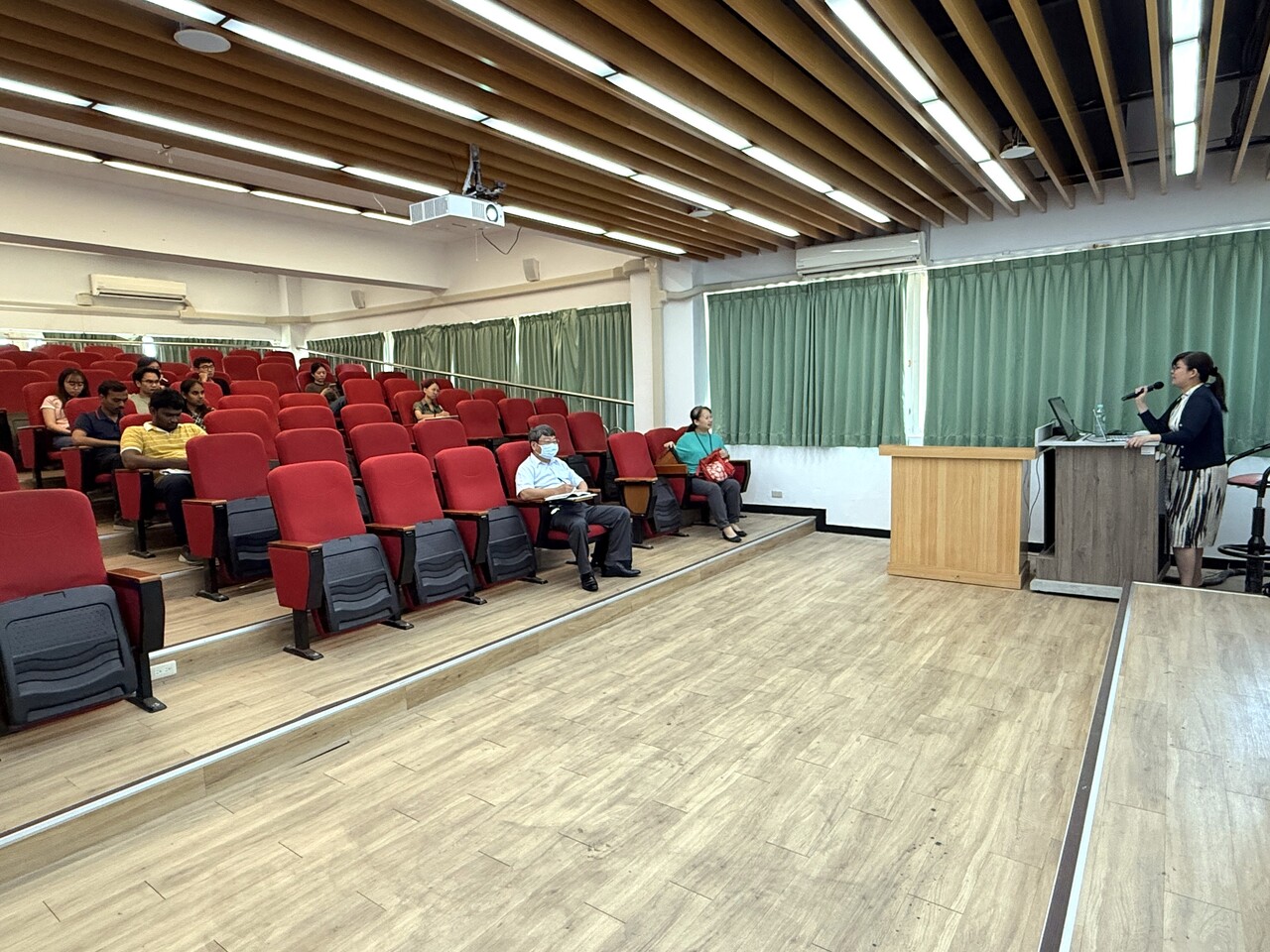 《bioreactor application on tissue engineering​​》陳靖昀助理教授圖片