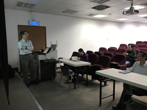 Associate Professor Ping-Ching Wu share the experience of developing new medical equipment