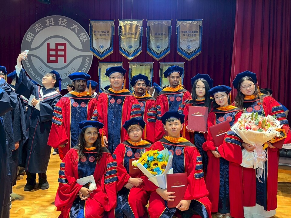 恭喜生醫暨醫材博士學程114學年度畢業生🎓圖片