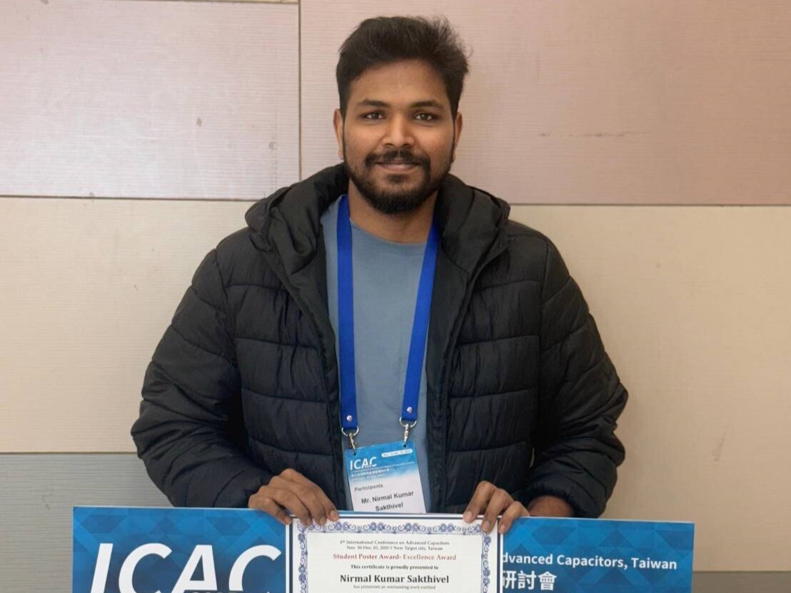學生尼爾馬爾參加第八屆國際先進電容器研討會(ICAC2025) 榮獲 Excellence AwardImage