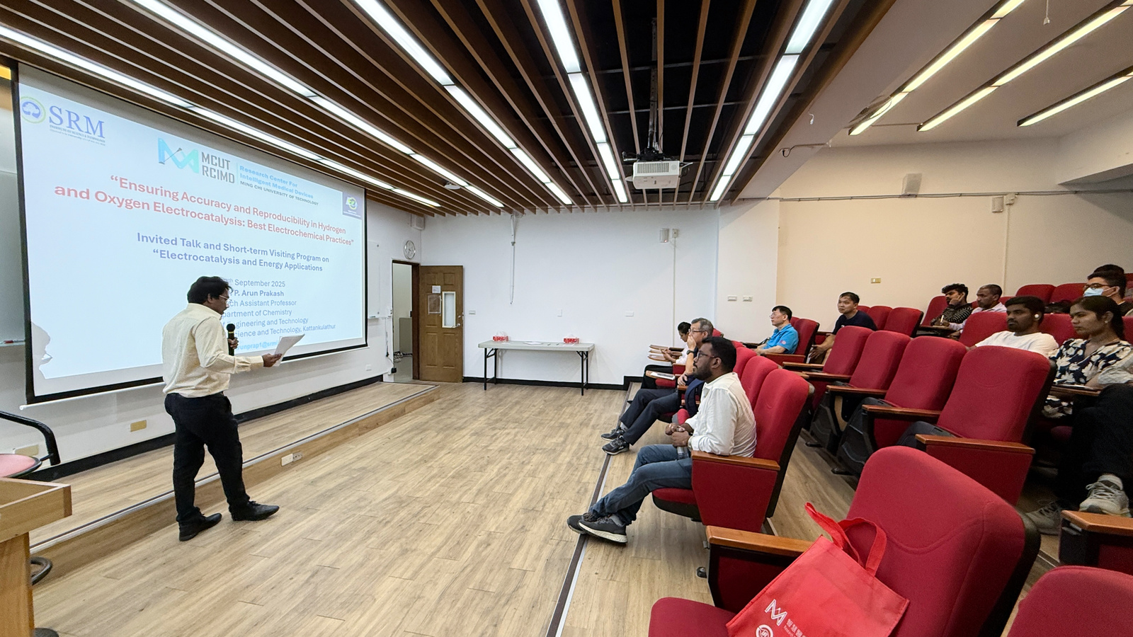 《Ensuring Accuracy and Reproducibility in Hydrogen and Oxygen Electrocatalysis: Best Electrochemical Practices​》Arun Prakash Periasamy​Image