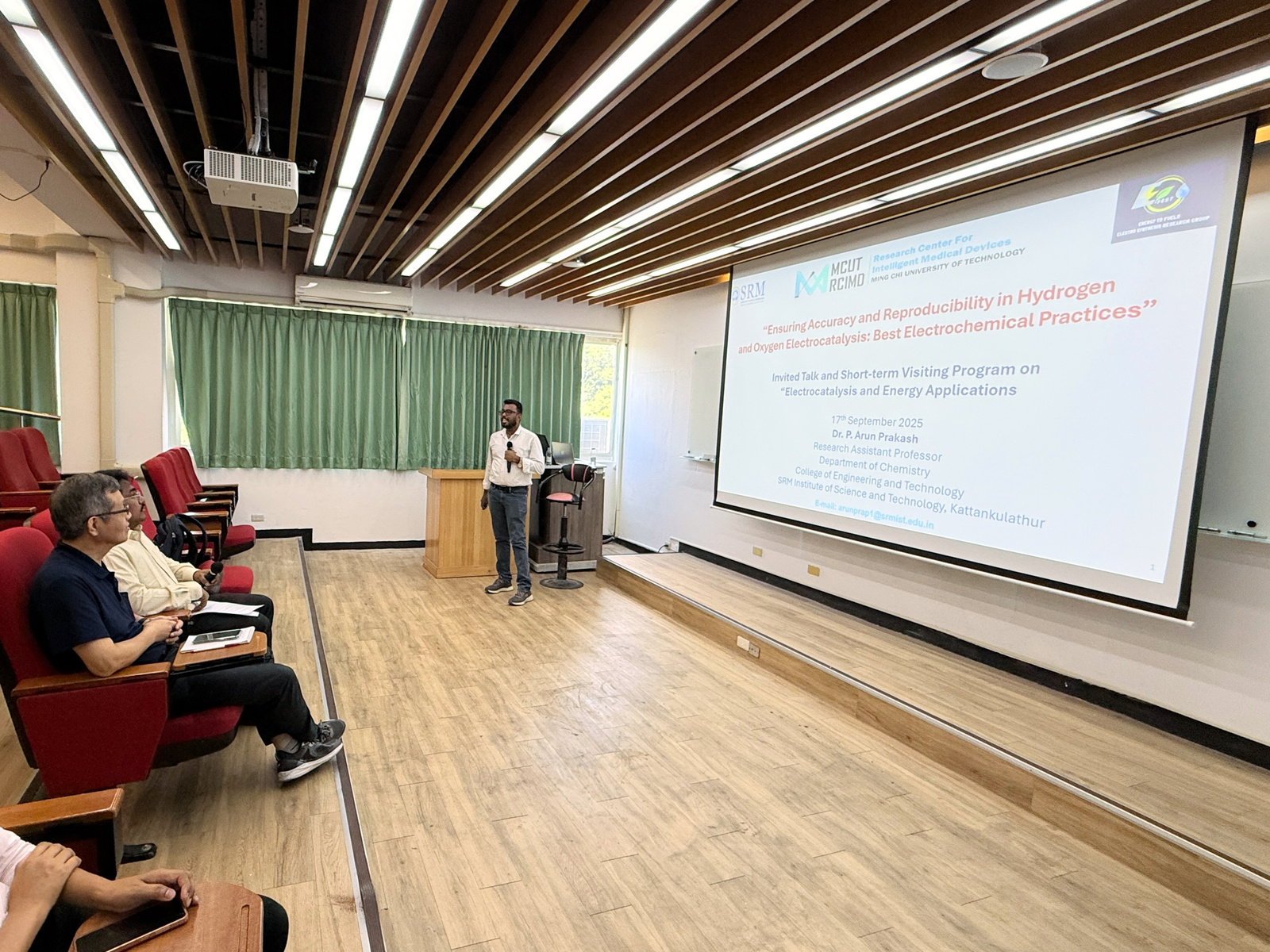 【Invited Talk】《Ensuring Accuracy and Reproducibility in Hydrogen and Oxygen Electrocatalysis: Best Electrochemical Practices​》Arun Prakash Periasamy​Image